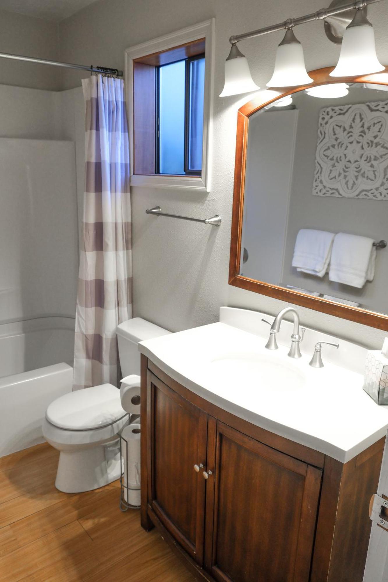 The Landmark Inn On Orcas Island Eastsound エクステリア 写真